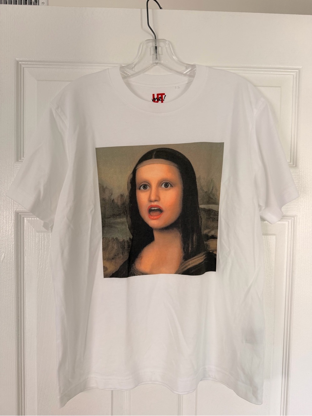 Uniqlo White Mona Lisa tshirt